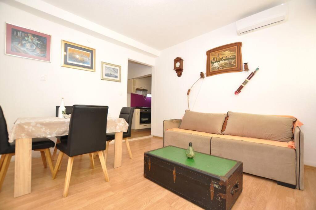 Central Apartment Marco Polo 斯普利特 外观 照片